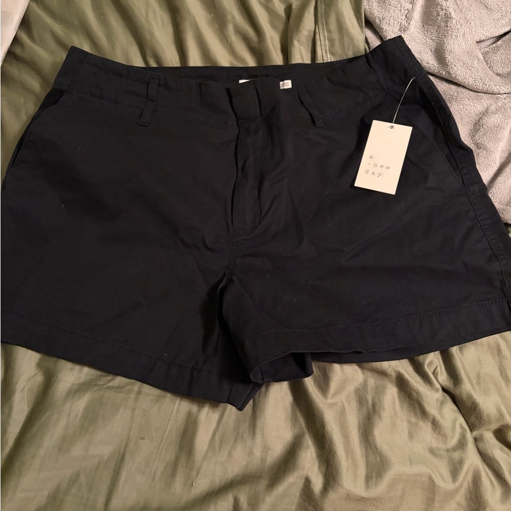 🆕 High-Rise Chino Shorts